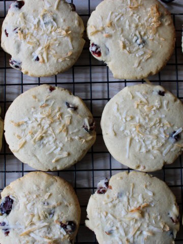 cranberry coconut sprits cookies